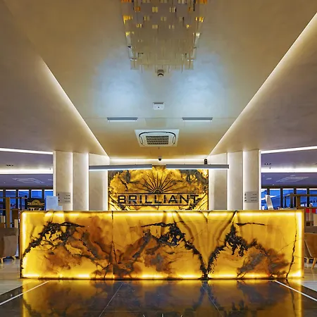 Brilliant & Szálloda Golem