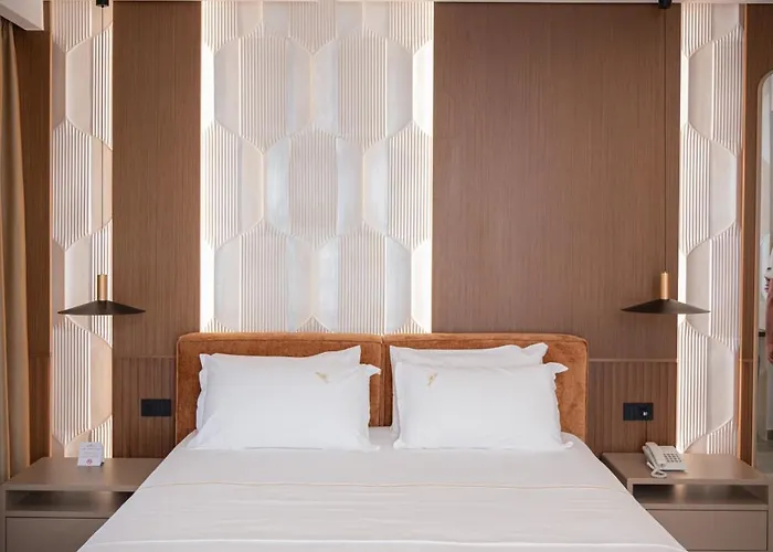 Hotell Brilliant & Golem (Tirana)