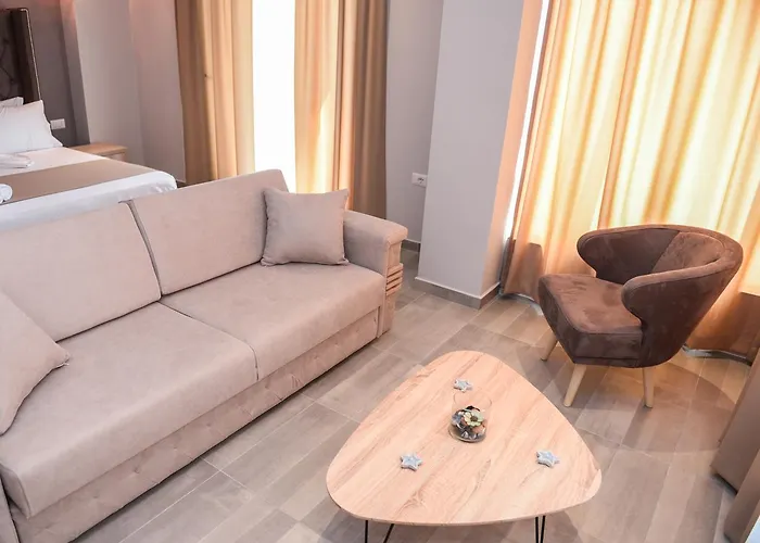 Brilliant & Hotell Golem (Tirana)