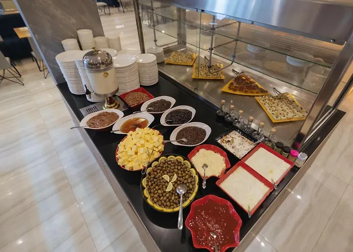 Brilliant & Golem (Tirana)