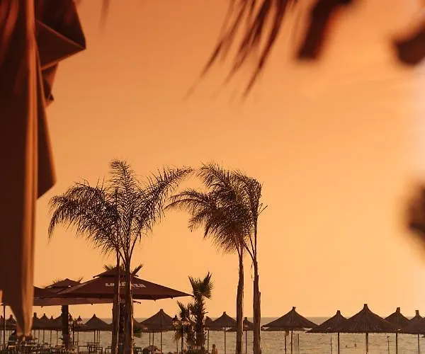 Ξενοδοχείο Brilliant &