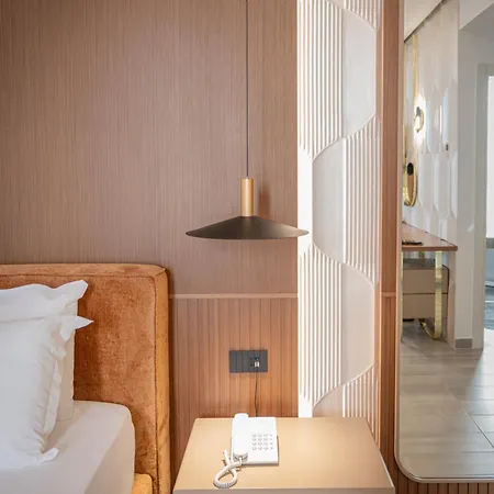 酒店 Brilliant & 5*